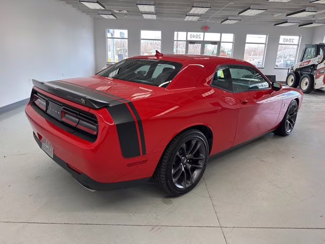 2023 Torred Clearcoat Dodge Challenger R/T Scat Pack RWD Coupe