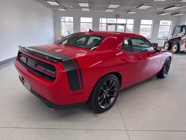 2023 Torred Clearcoat Dodge Challenger R/T Scat Pack RWD Coupe