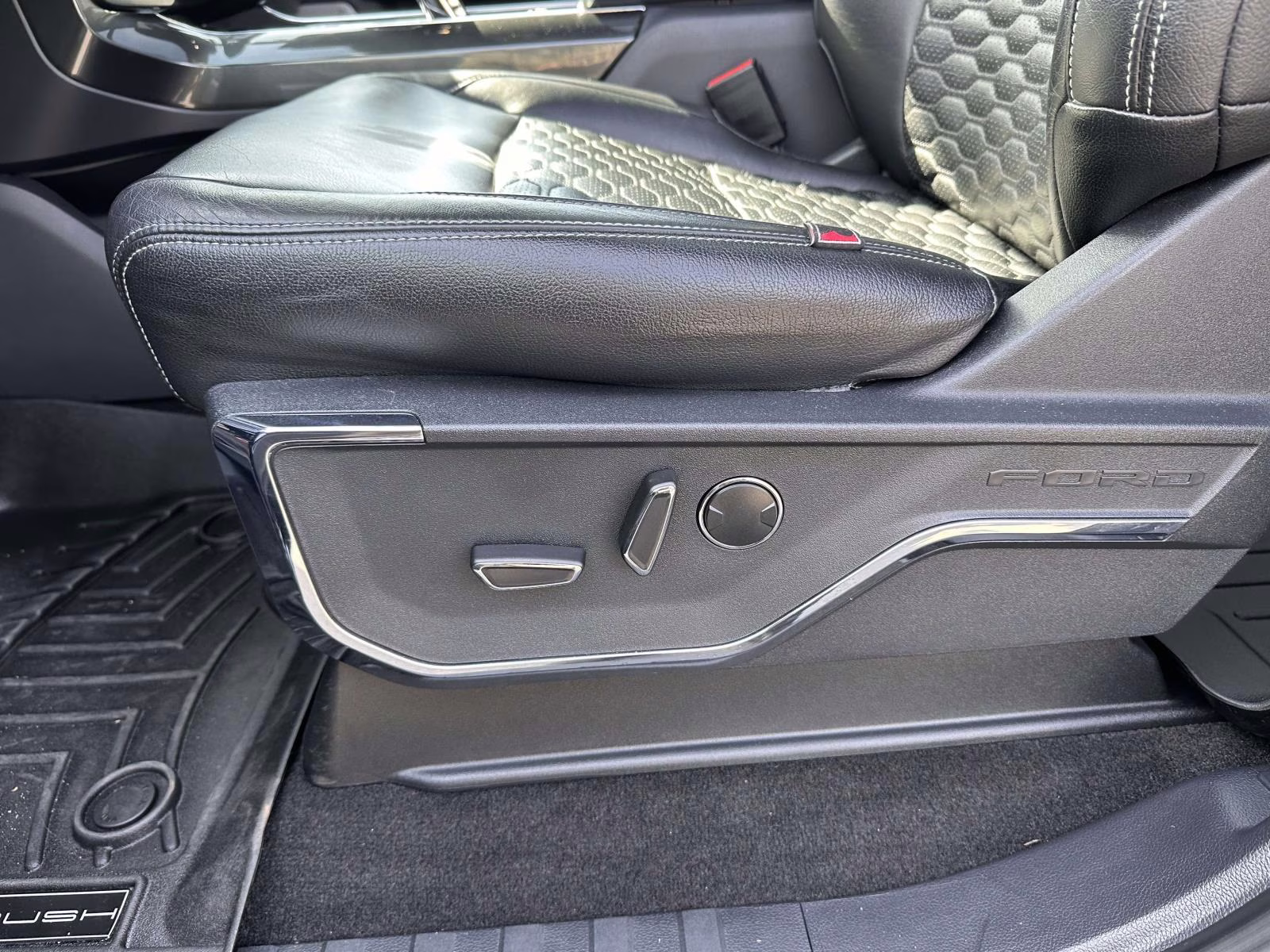 2022 Agate Black Metallic Ford F-150 LARIAT 4WD SuperCrew 5.5' Box 4X4 Truck