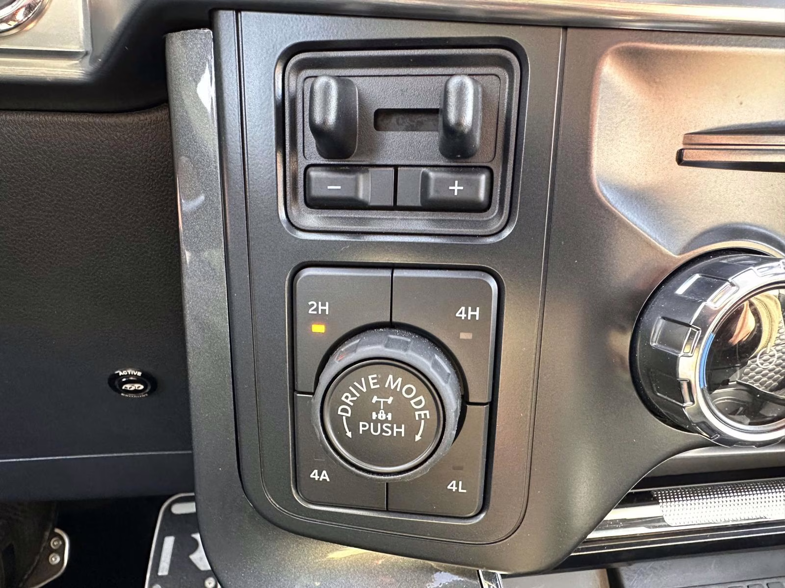 2022 Agate Black Metallic Ford F-150 LARIAT 4WD SuperCrew 5.5' Box 4X4 Truck