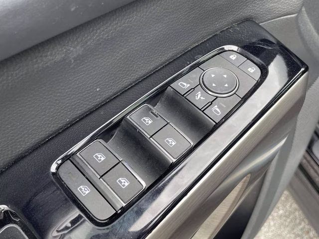 2024 Super Black Nissan Pathfinder Platinum FWD SUV