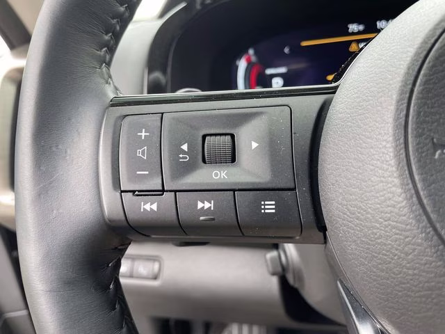 2024 Super Black Nissan Pathfinder Platinum FWD SUV