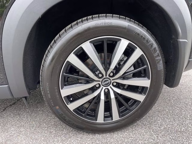 2024 Super Black Nissan Pathfinder Platinum FWD SUV