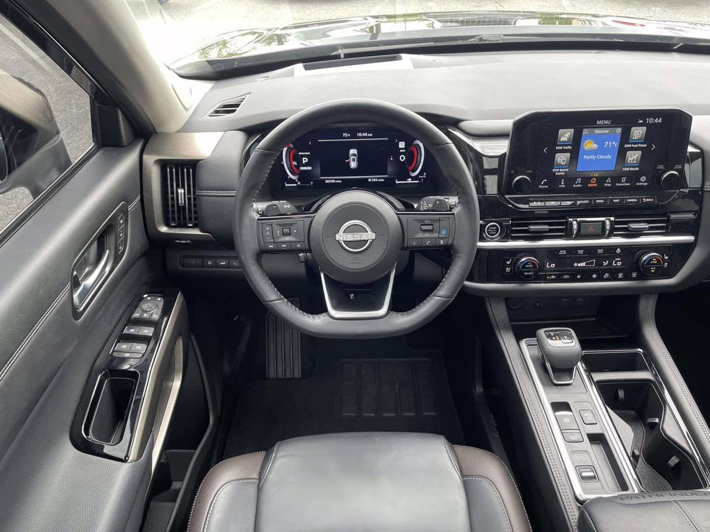 2024 Super Black Nissan Pathfinder Platinum FWD SUV