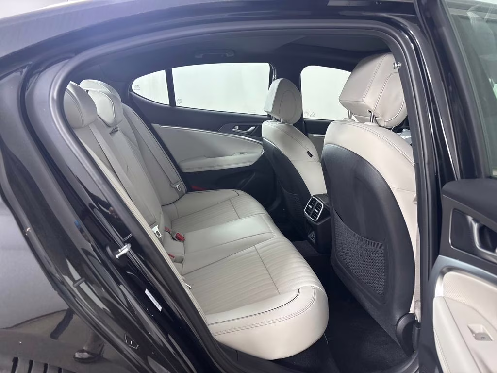 2026 Vik Black Genesis G70 3.3T Sport Prestige RWD Sedan