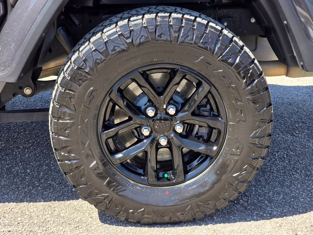 2021 Granite Crystal Metallic Clearcoat Jeep Gladiator Sport 4X4 Truck