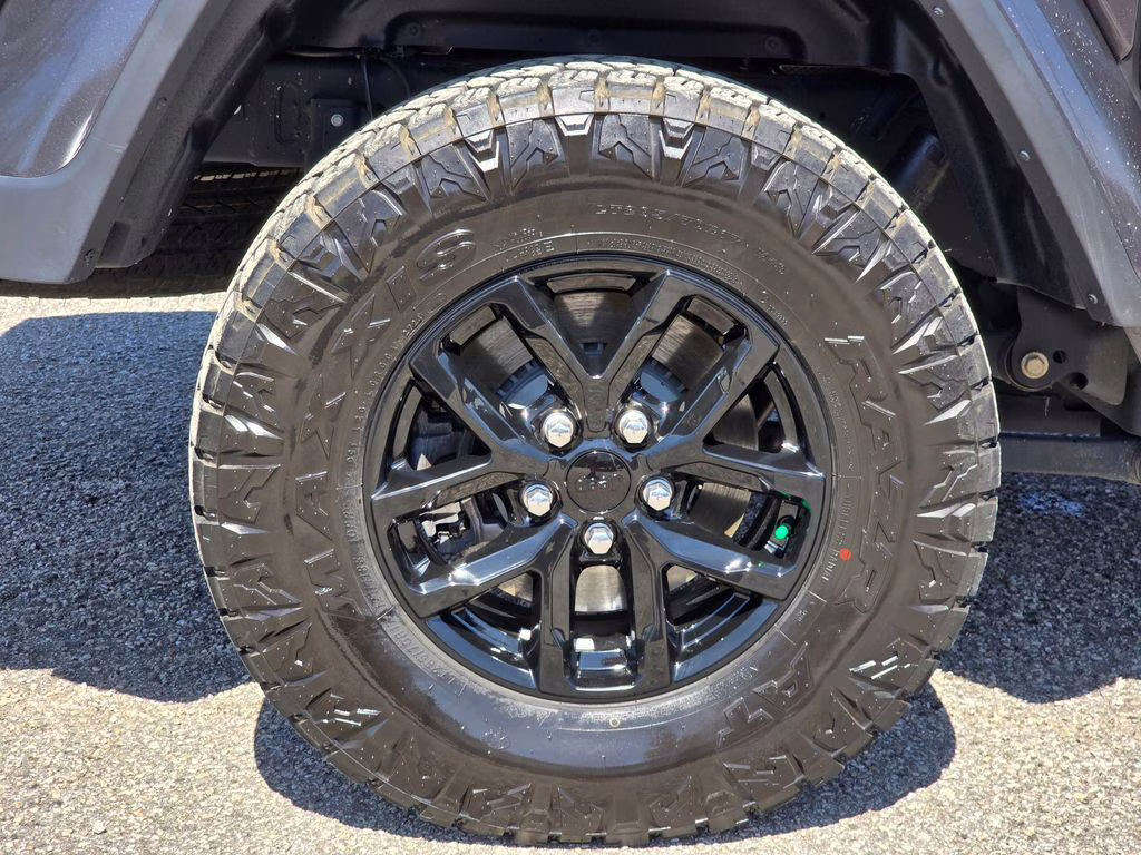 2021 Granite Crystal Metallic Clearcoat Jeep Gladiator Sport 4X4 Truck