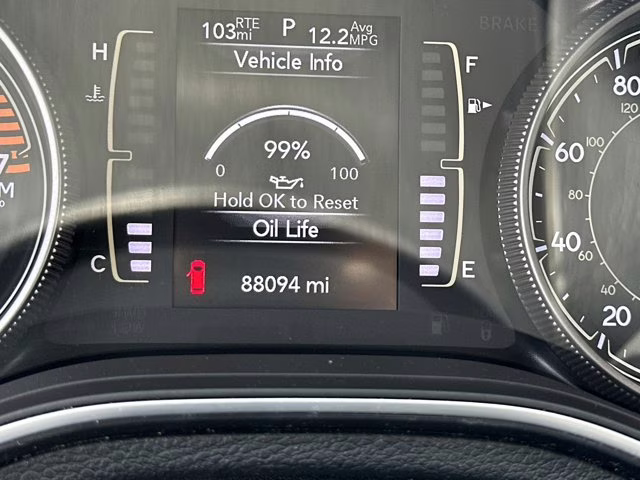 2019 Bright White Clearcoat Jeep Cherokee Latitude 4X4 SUV