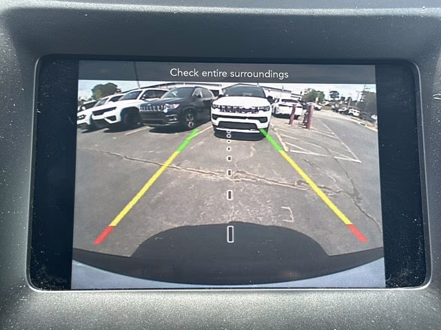 2019 Bright White Clearcoat Jeep Cherokee Latitude 4X4 SUV