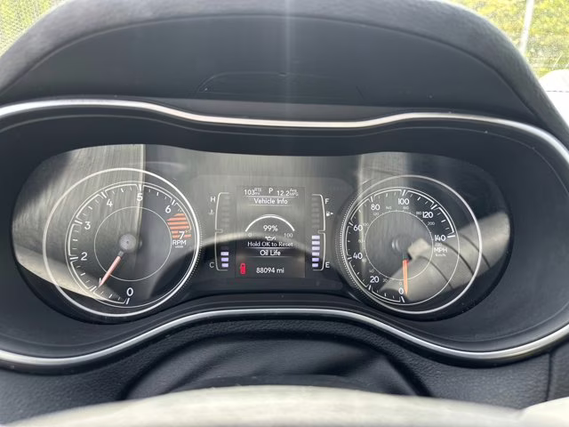 2019 Bright White Clearcoat Jeep Cherokee Latitude 4X4 SUV