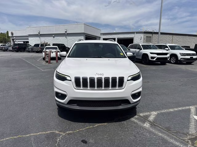 2019 Bright White Clearcoat Jeep Cherokee Latitude 4X4 SUV