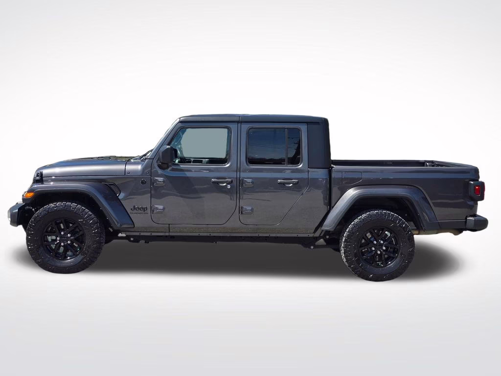 2021 Granite Crystal Metallic Clearcoat Jeep Gladiator Sport 4X4 Truck