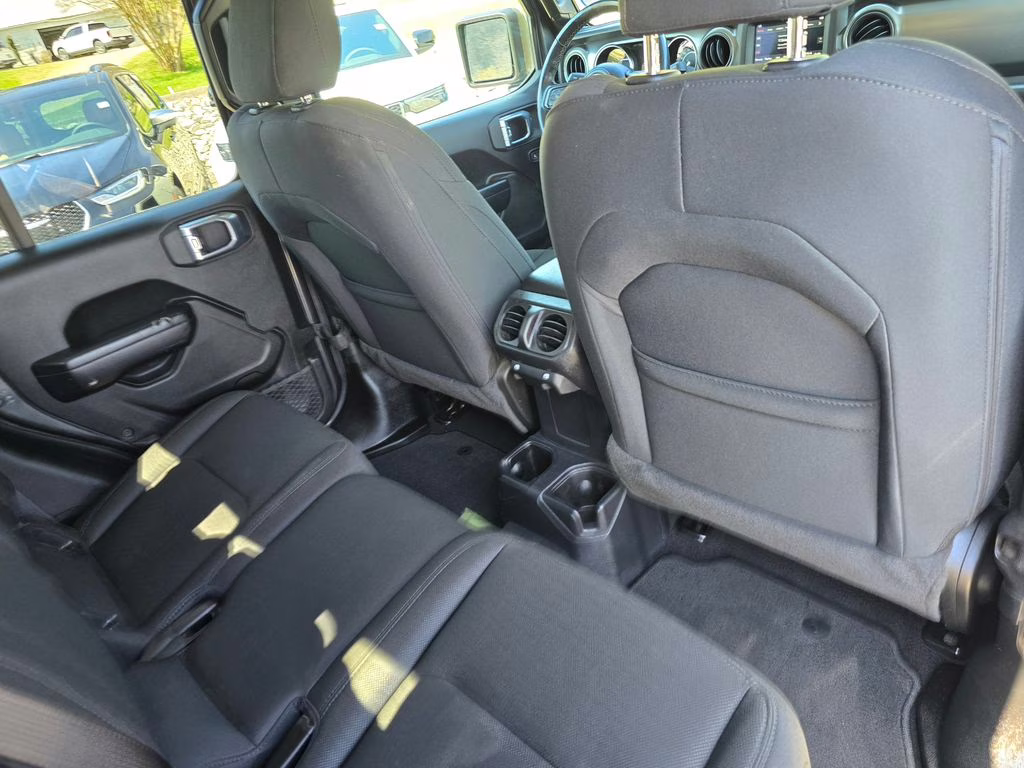 2021 Granite Crystal Metallic Clearcoat Jeep Gladiator Sport 4X4 Truck