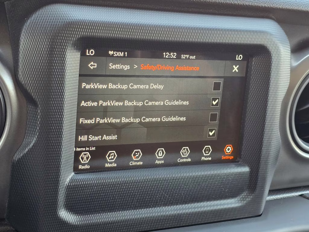 2021 Granite Crystal Metallic Clearcoat Jeep Gladiator Sport 4X4 Truck