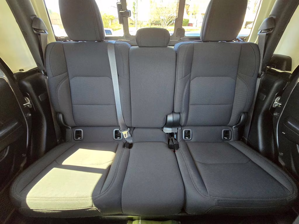 2021 Granite Crystal Metallic Clearcoat Jeep Gladiator Sport 4X4 Truck