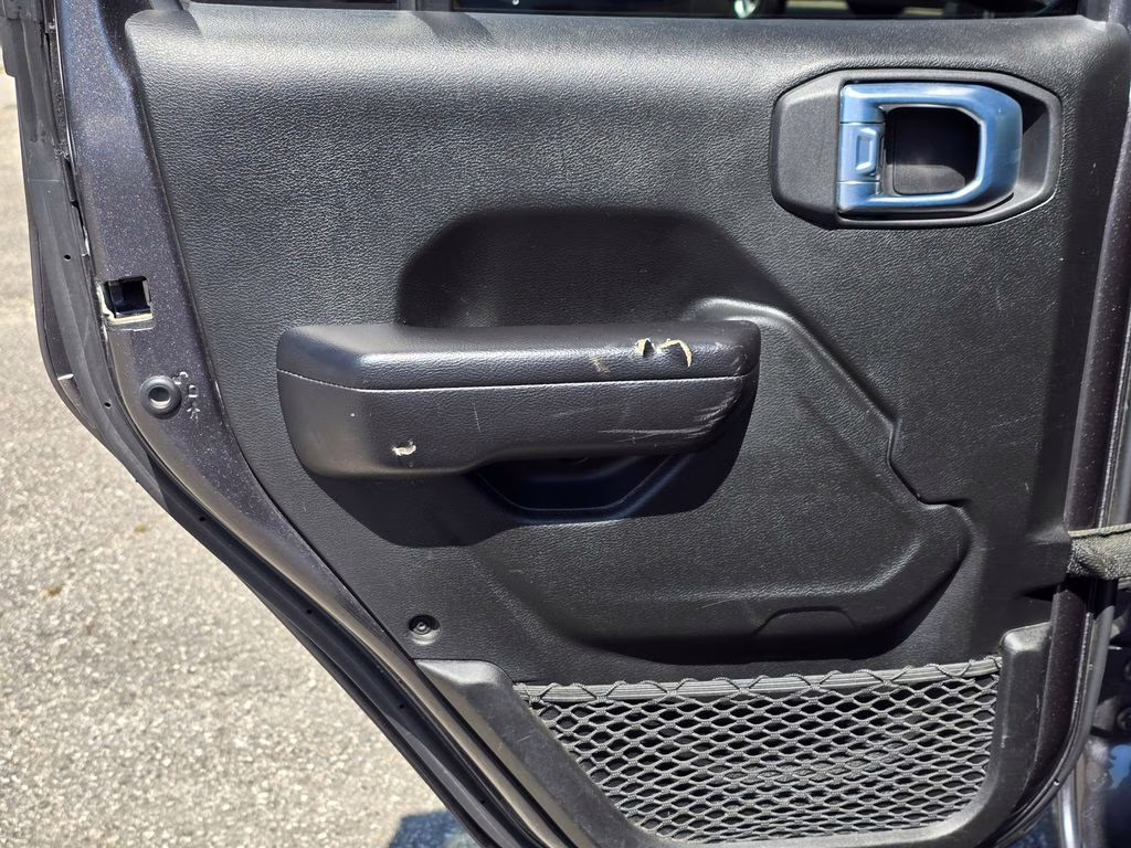 2021 Granite Crystal Metallic Clearcoat Jeep Gladiator Sport 4X4 Truck