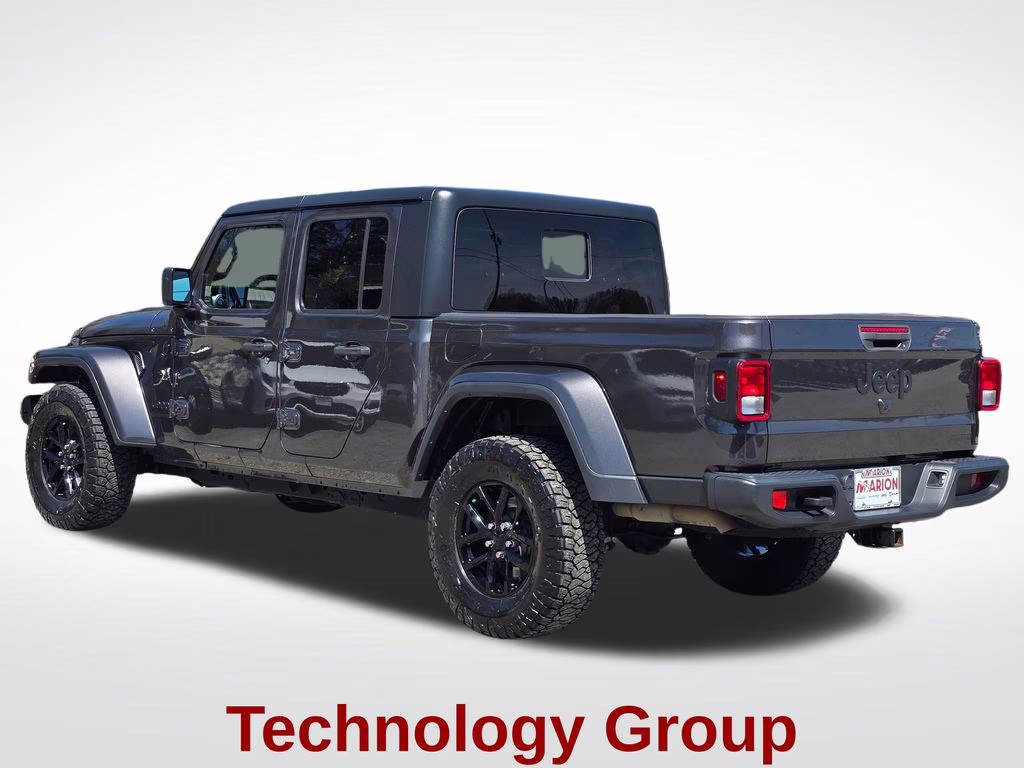 2021 Granite Crystal Metallic Clearcoat Jeep Gladiator Sport 4X4 Truck