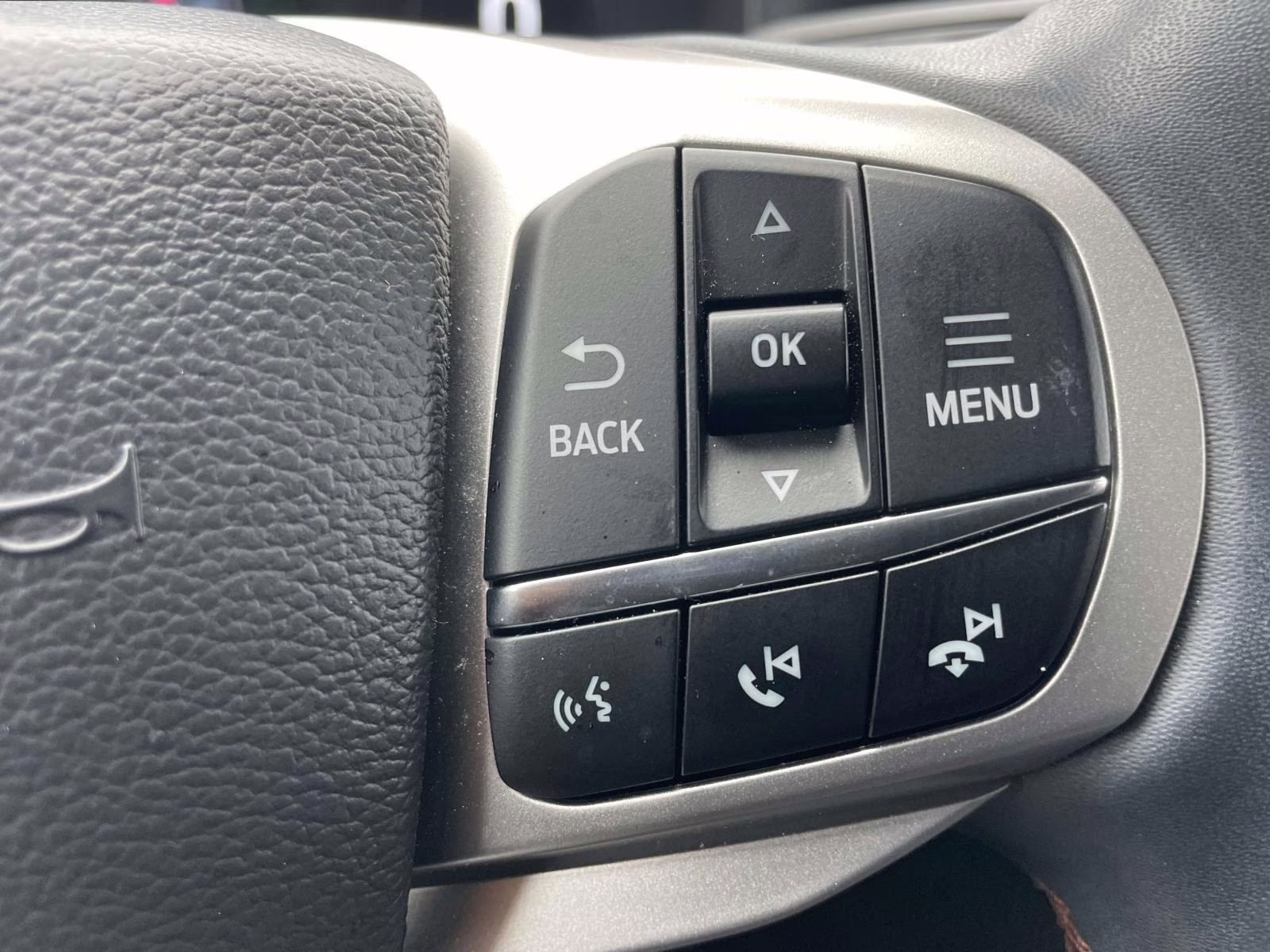 2025 Carbonized Gray Metallic Ford Explorer Active RWD SUV