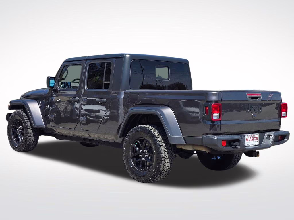 2021 Granite Crystal Metallic Clearcoat Jeep Gladiator Sport 4X4 Truck