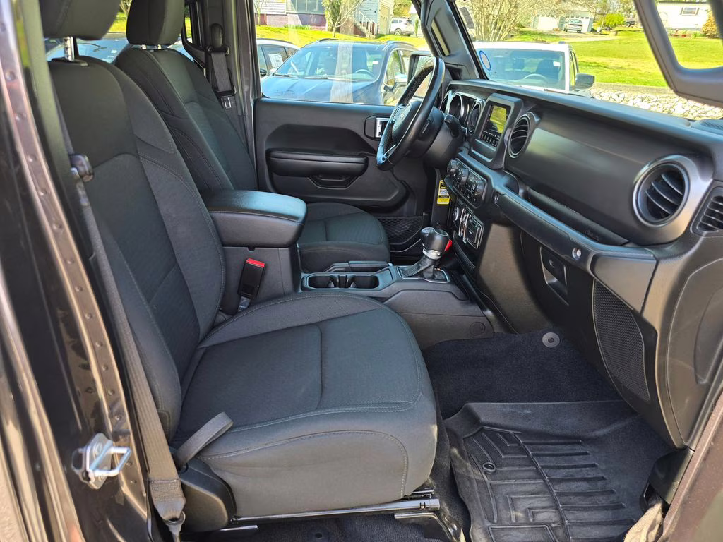 2021 Granite Crystal Metallic Clearcoat Jeep Gladiator Sport 4X4 Truck