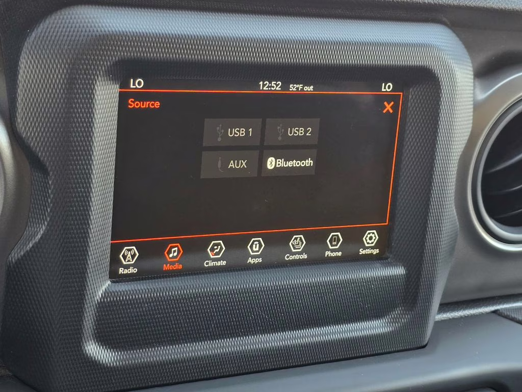 2021 Granite Crystal Metallic Clearcoat Jeep Gladiator Sport 4X4 Truck