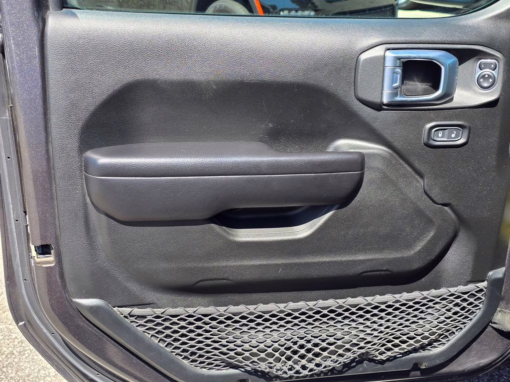 2021 Granite Crystal Metallic Clearcoat Jeep Gladiator Sport 4X4 Truck