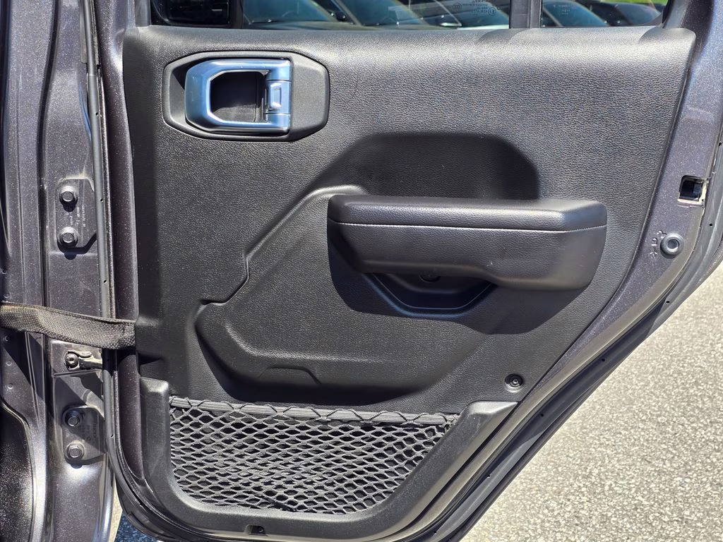 2021 Granite Crystal Metallic Clearcoat Jeep Gladiator Sport 4X4 Truck