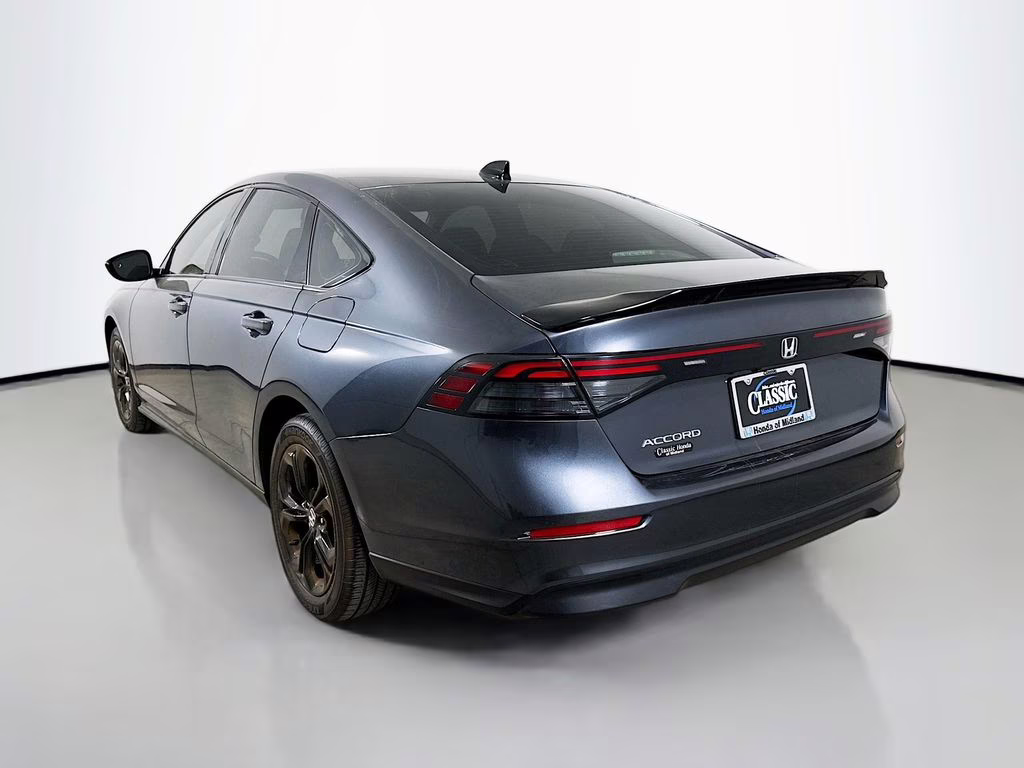 2025 Gray Metallic Honda Accord SE FWD Sedan