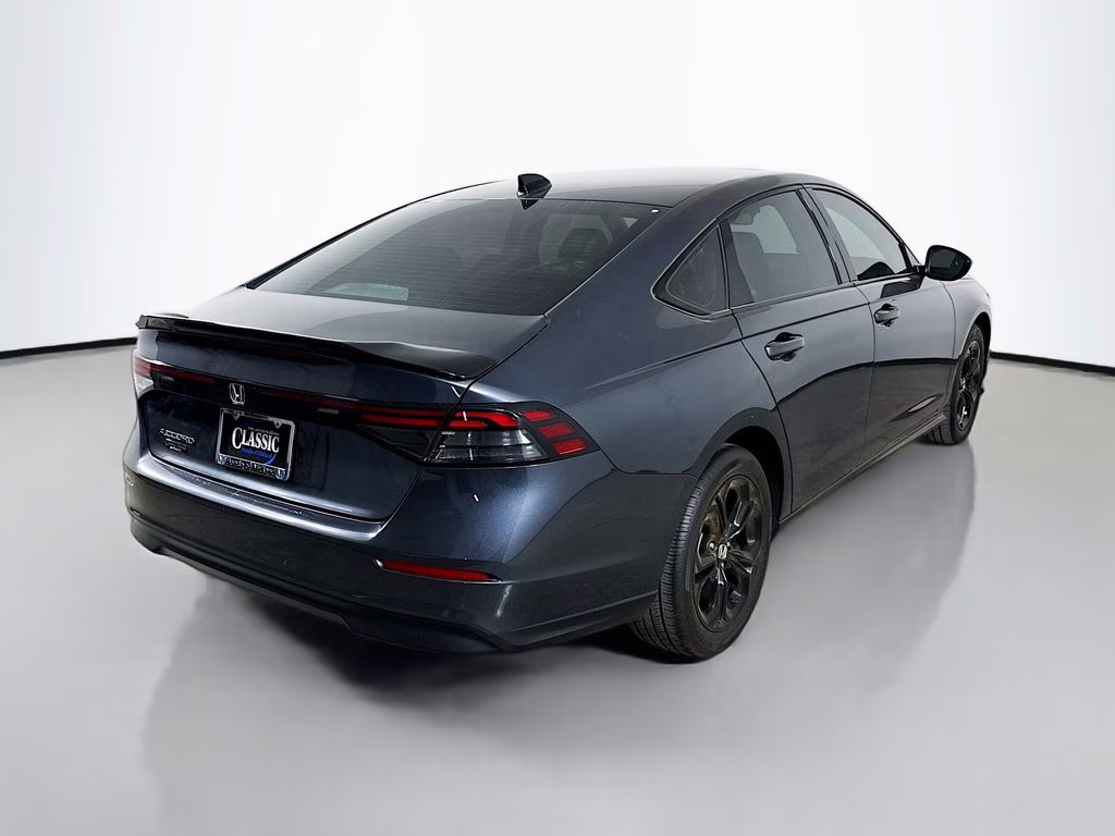 2025 Gray Metallic Honda Accord SE FWD Sedan