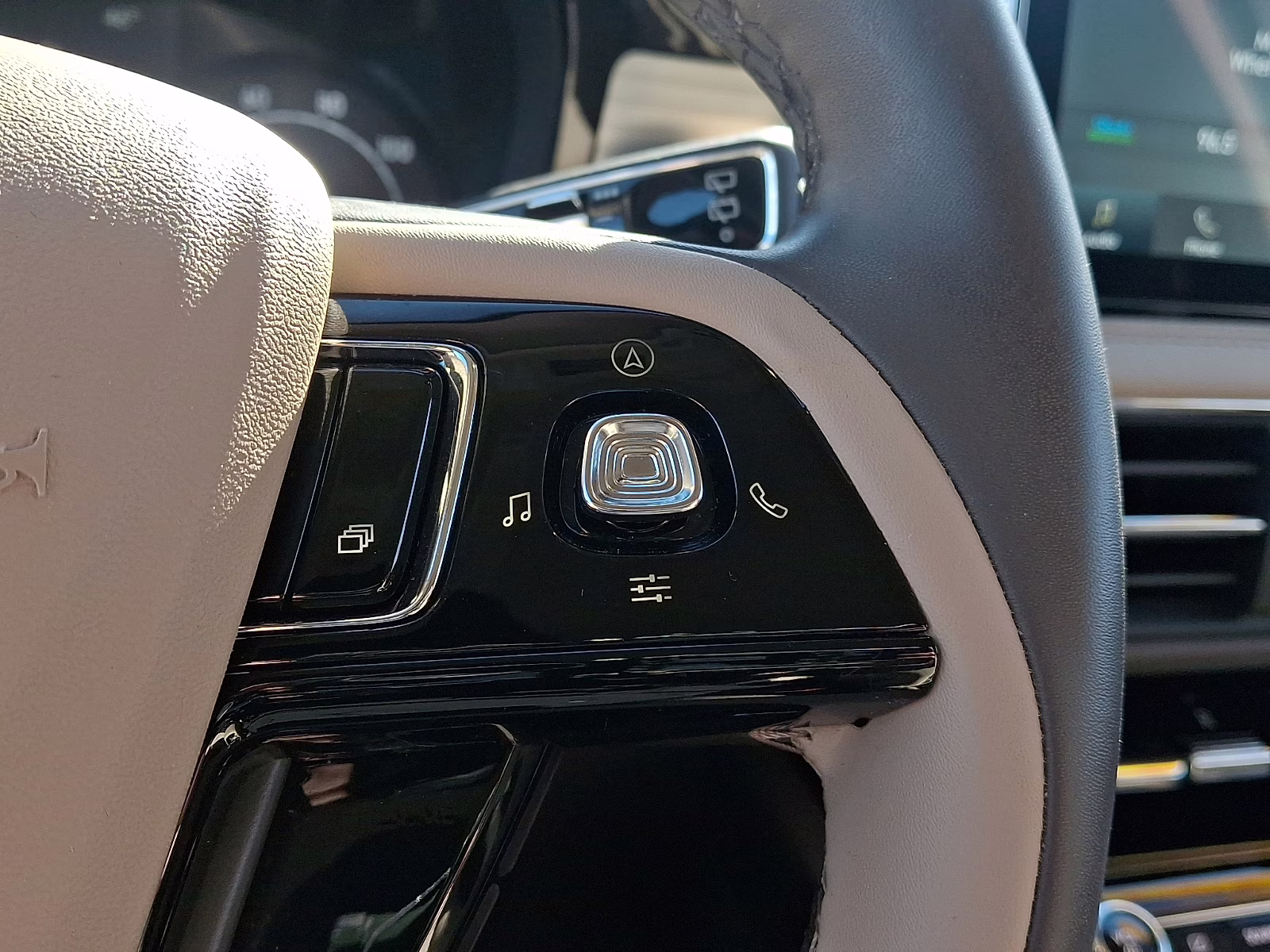 2022 Bronze Smoke Metallic Premium Colorant - EF Lincoln Corsair Standard AWD