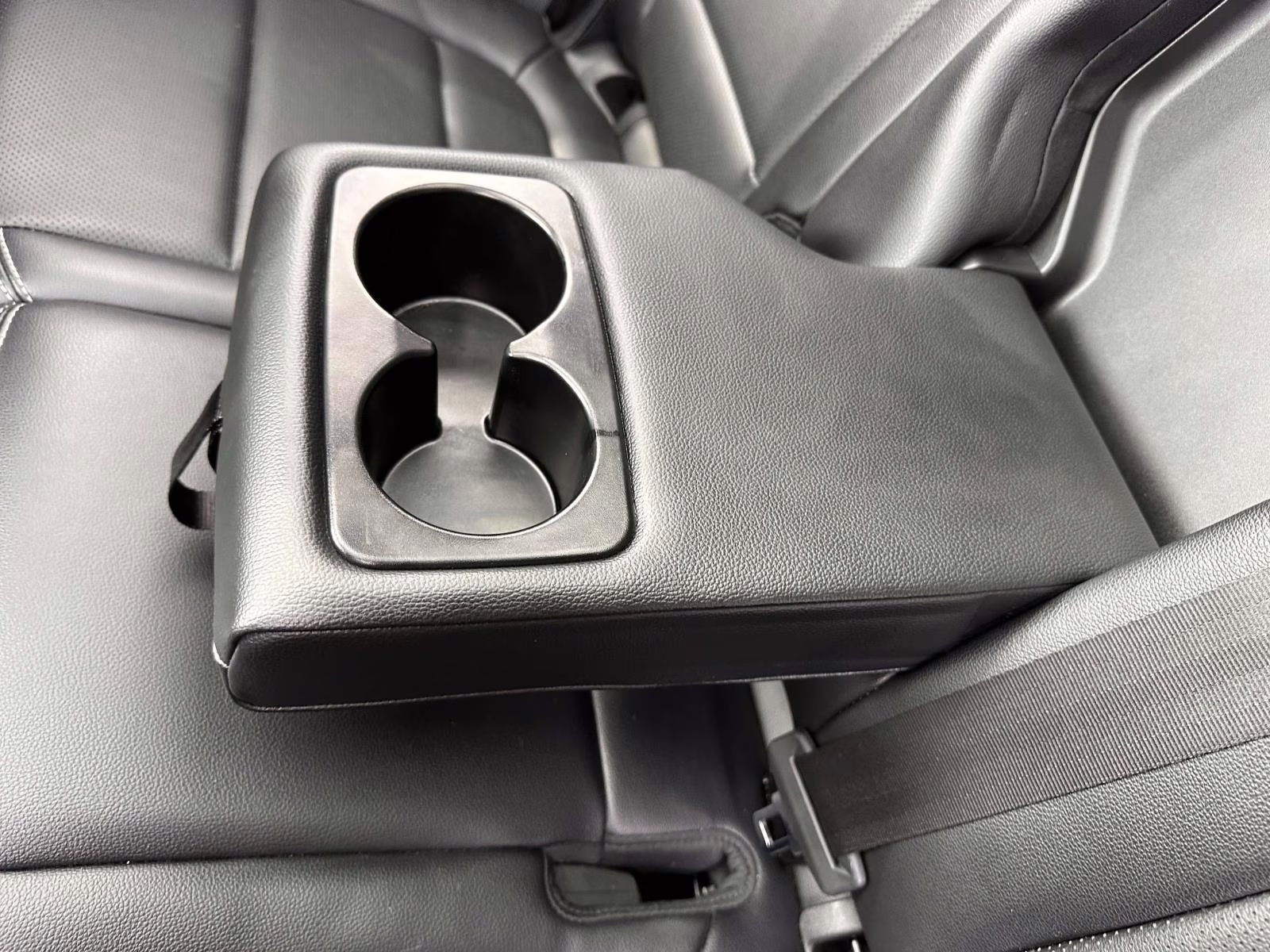 2022 Iced Blue Silver Metallic Ford Escape SEL AWD AWD SUV