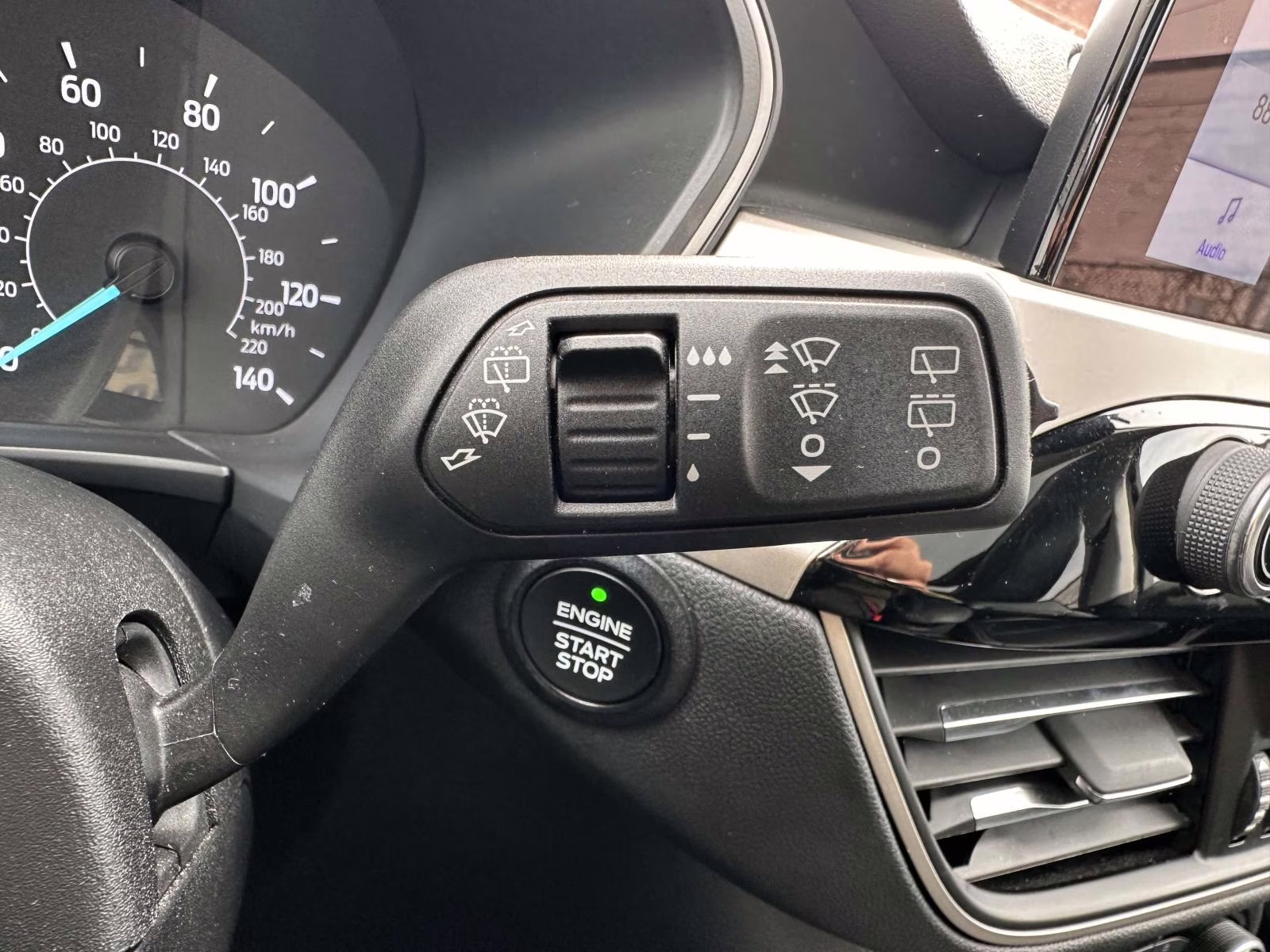 2022 Iced Blue Silver Metallic Ford Escape SEL AWD AWD SUV