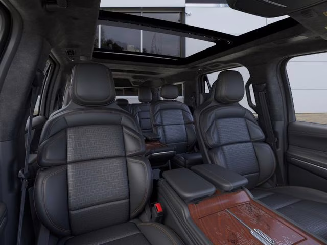 2026 Star White Metallic Tri-Coat Lincoln Navigator L Black Label 4X4 SUV