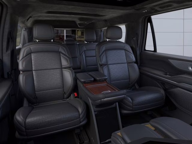 2026 Star White Metallic Tri-Coat Lincoln Navigator L Black Label 4X4 SUV