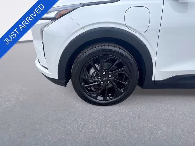 2027 Summit White Chevrolet Bolt RS FWD SUV
