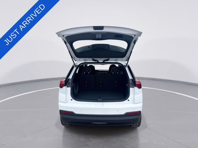 2027 Summit White Chevrolet Bolt RS FWD SUV