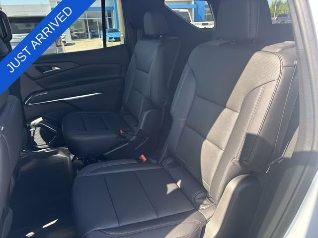 2026 Polar White Tricoat Chevrolet Traverse Z71 AWD SUV