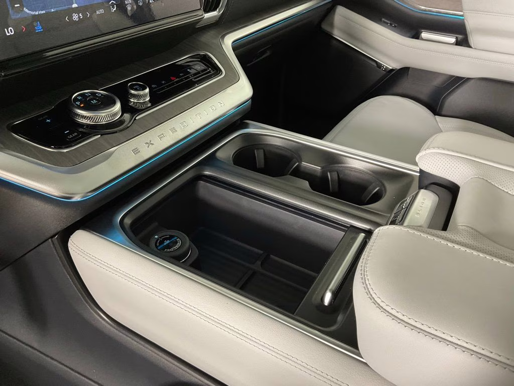 2026 White Ford Expedition Platinum 4X4 SUV