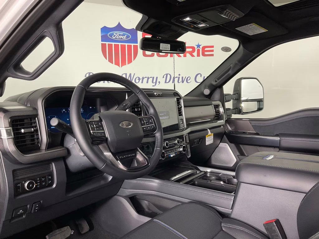 2026 White Ford Super Duty F-250 SRW Platinum 4X4 Truck