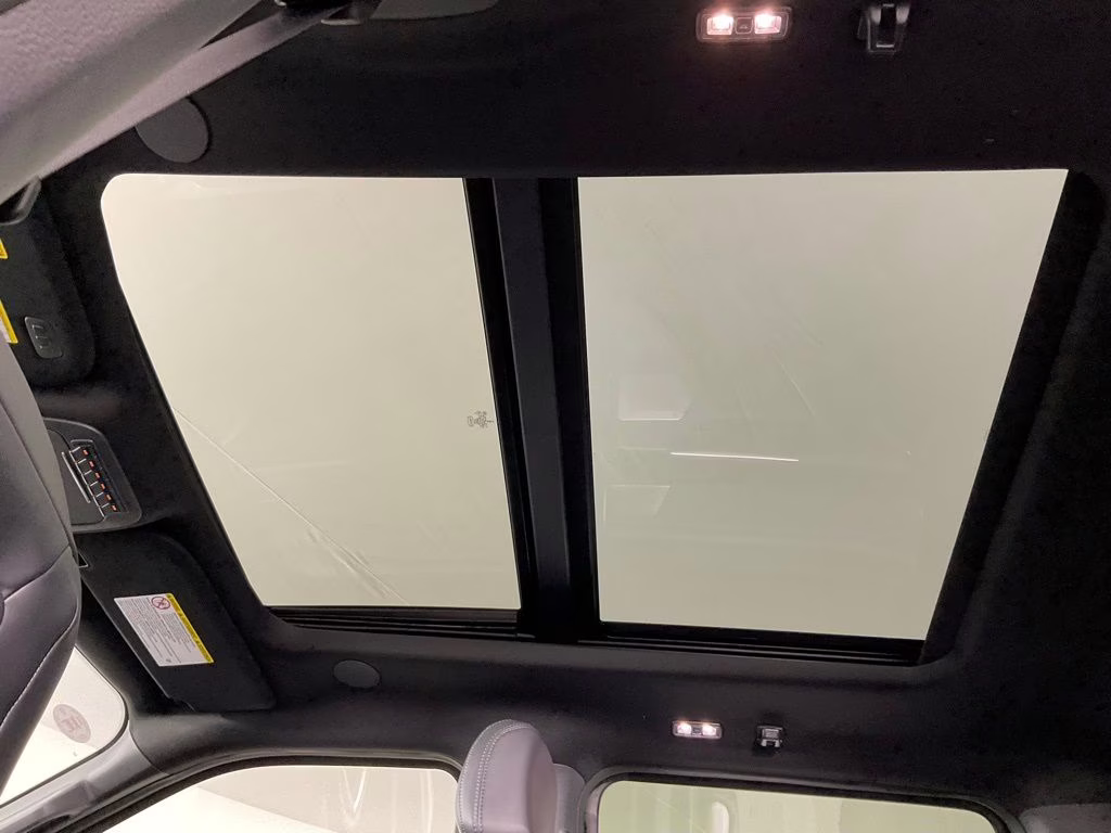 2026 White Ford Super Duty F-250 SRW Platinum 4X4 Truck