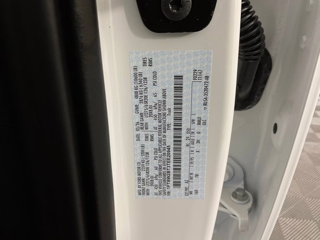 2026 White Ford Super Duty F-250 SRW Platinum 4X4 Truck