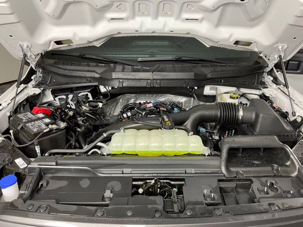 2026 Oxford White Ford F-150 STX 4X4 Truck