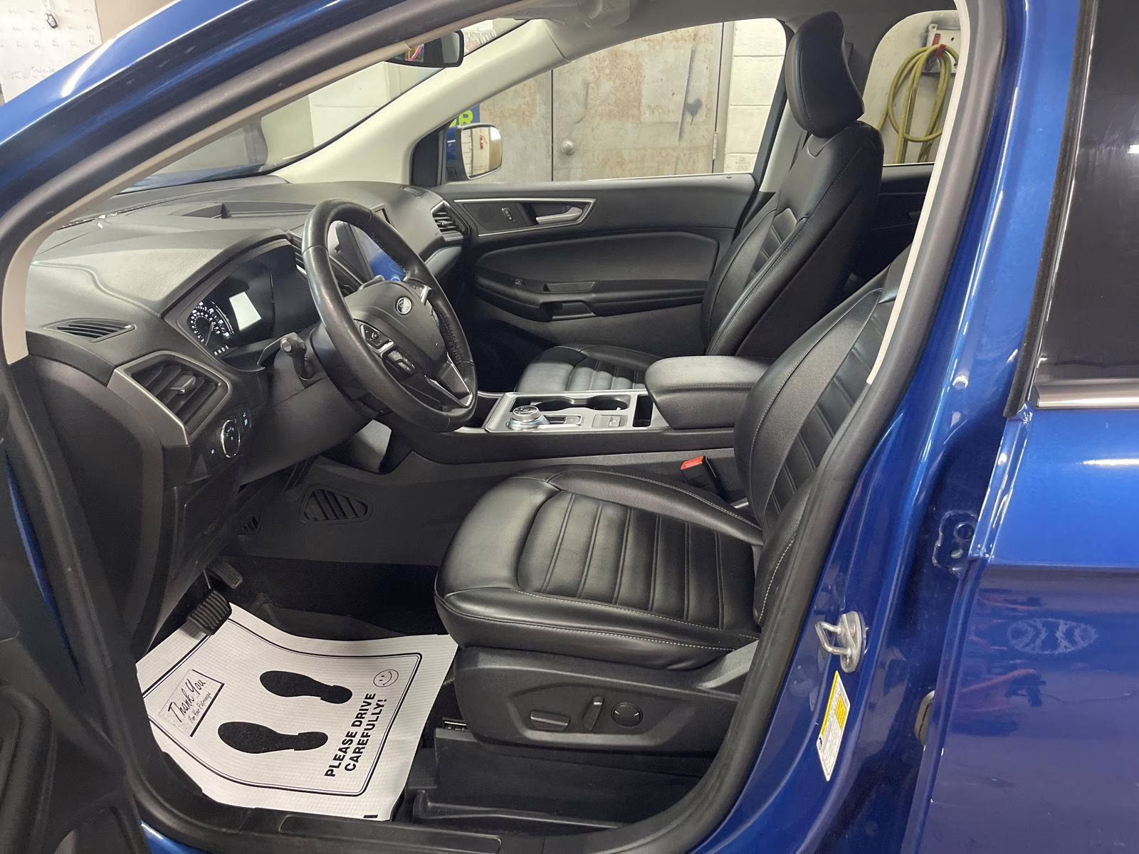 2022 Atlas Blue Metallic Ford Edge SEL AWD SUV