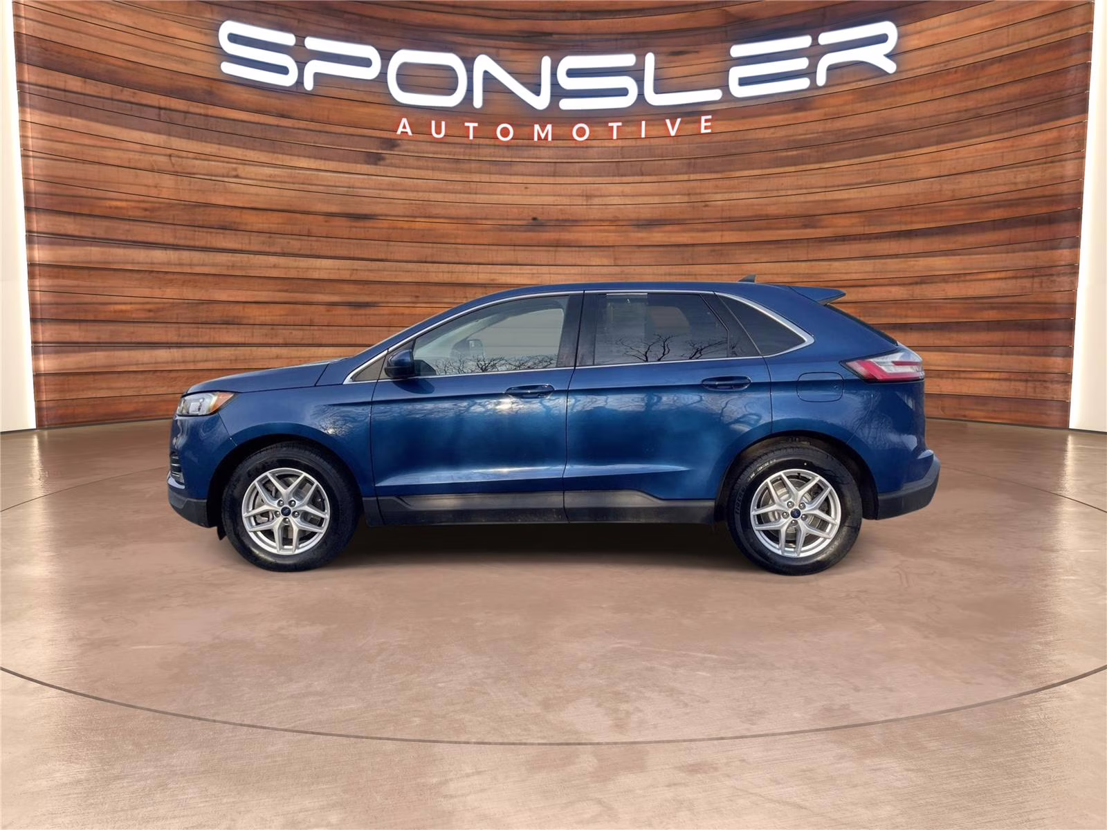 2022 Atlas Blue Metallic Ford Edge SEL AWD SUV
