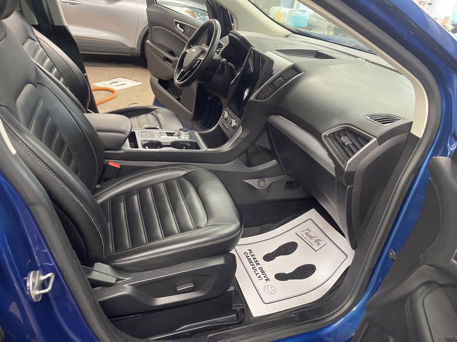 2022 Atlas Blue Metallic Ford Edge SEL AWD SUV