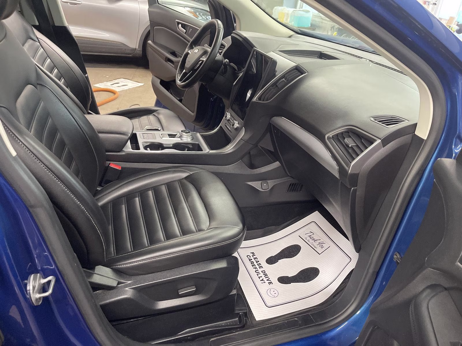 2022 Atlas Blue Metallic Ford Edge SEL AWD SUV