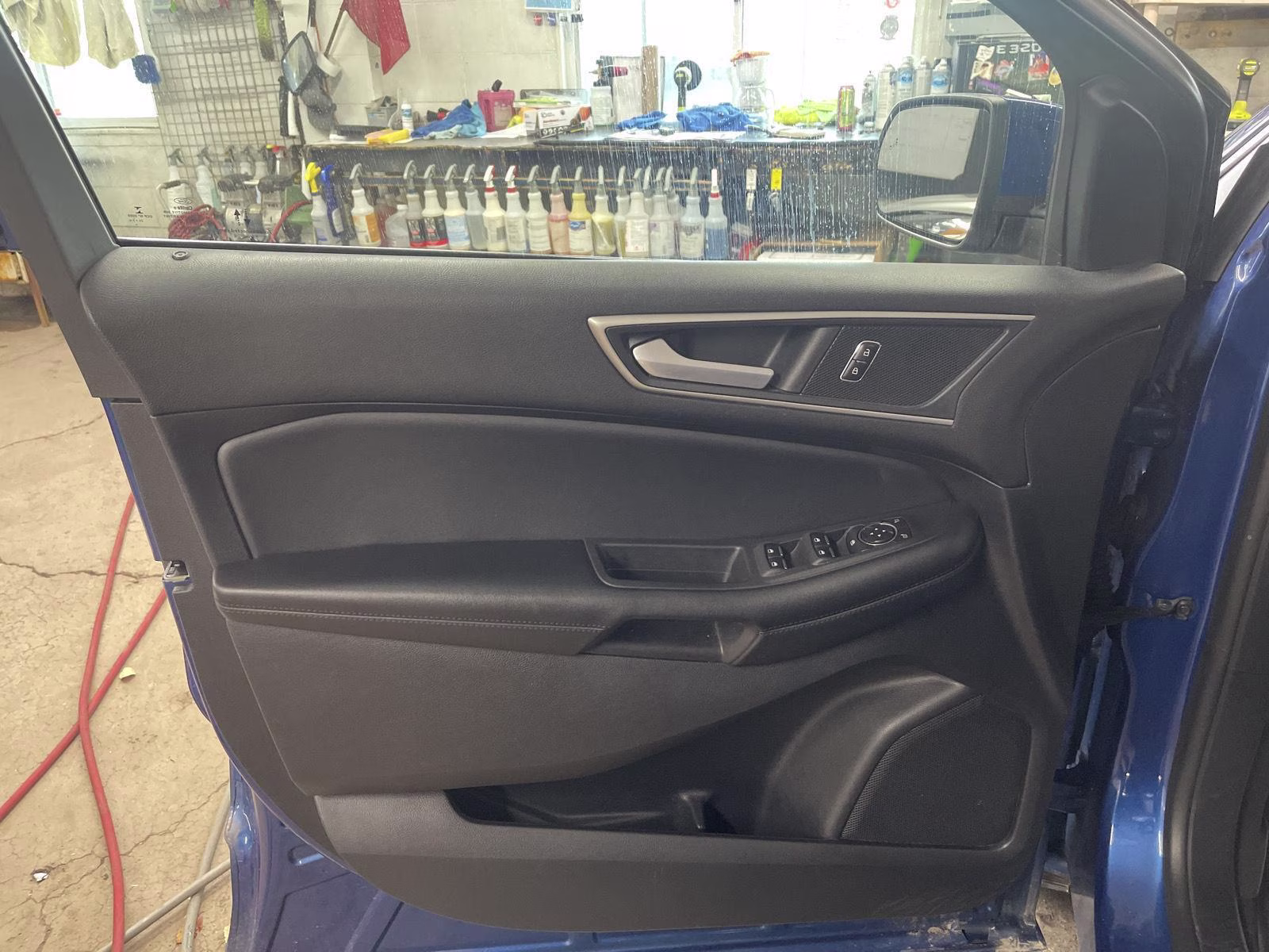 2022 Atlas Blue Metallic Ford Edge SEL AWD SUV