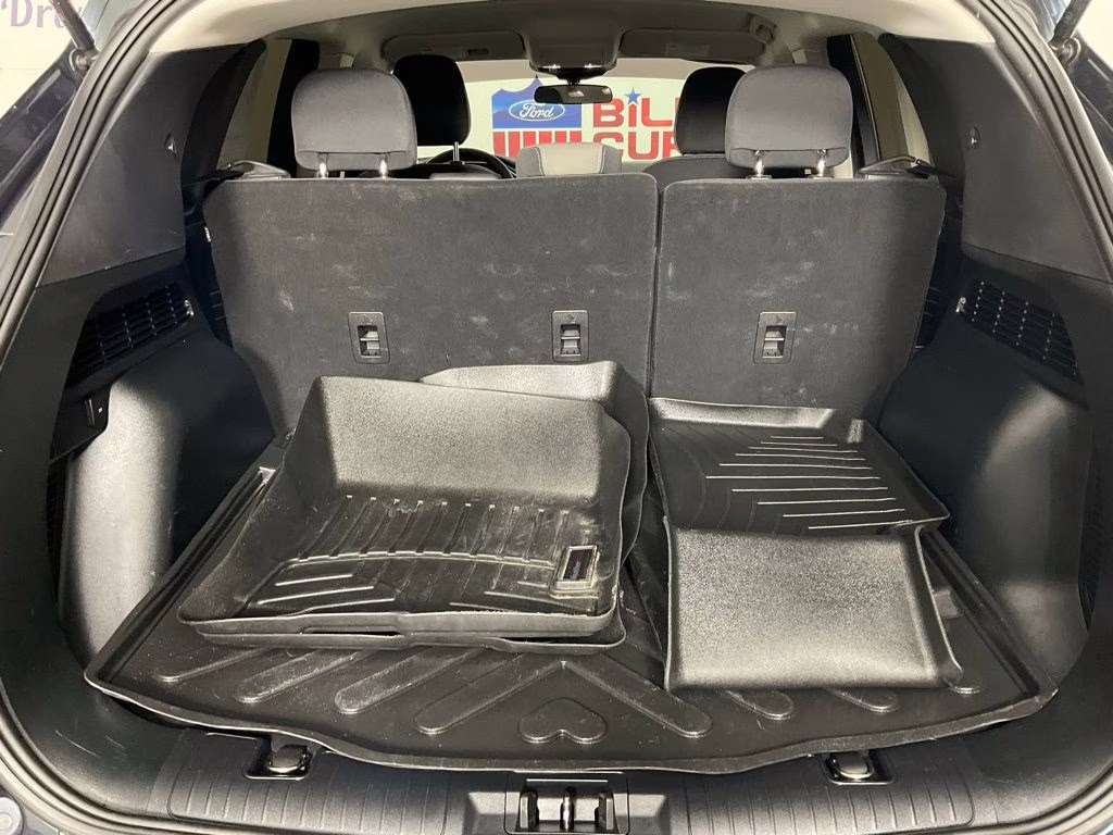 2022 Blue Metallic Ford Escape SE FWD SUV