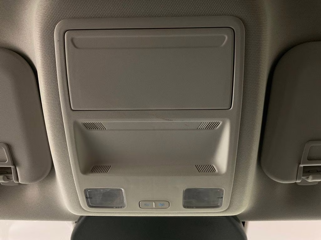 2022 Blue Metallic Ford Escape SE FWD SUV