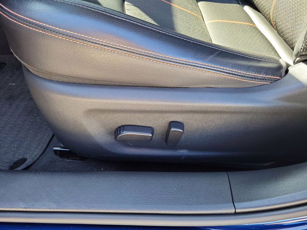 2022 Deep Blue Pearl Nissan Altima 2.5 SR FWD Sedan